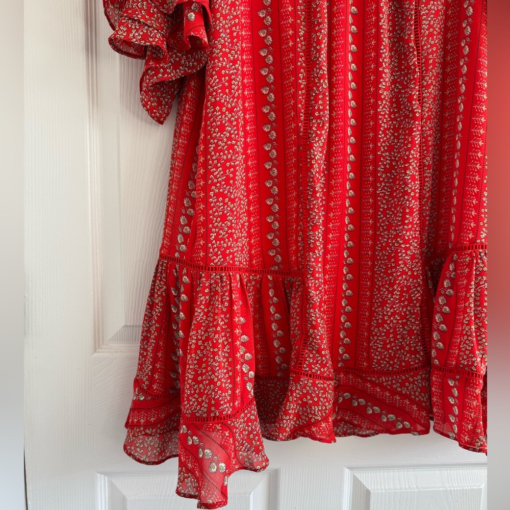 Flirty Red Patterned Midi Dress with Ruffle Sleeves - Picture 4 of 6